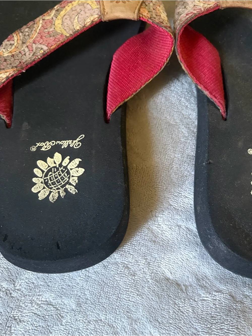 Yellow Box Multicolor Sequin Strap Black Flip Flop Sandals - Picture 3 of 7